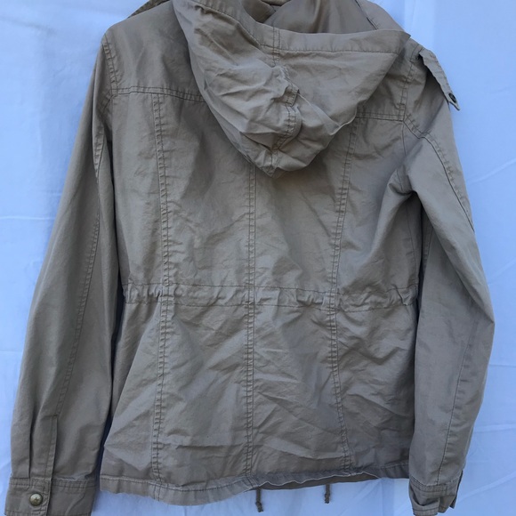 Tan jacket - Picture 4 of 4